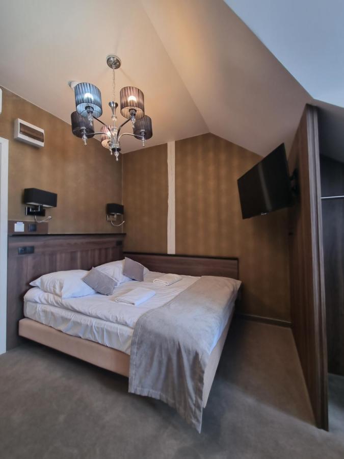 Dworek Jablonna Bed & Breakfast Lublin Eksteriør bilde